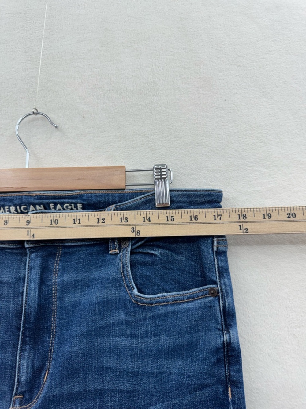 American Eagle Women’s 14 Super High-Rise Flare Jeans NWT - Picture 4 of 10
